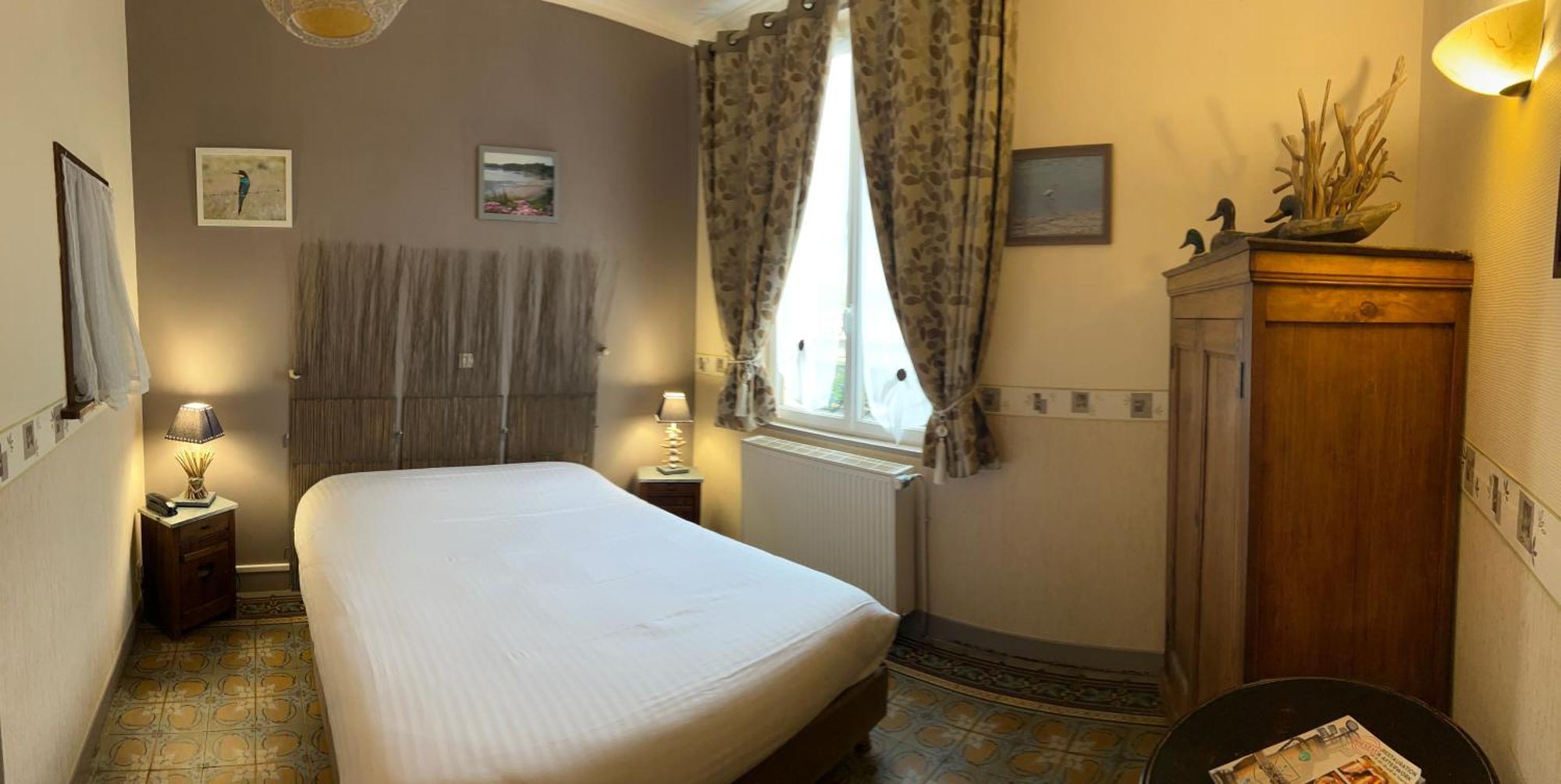 Hotel De La Loire Saint-Satur Esterno foto