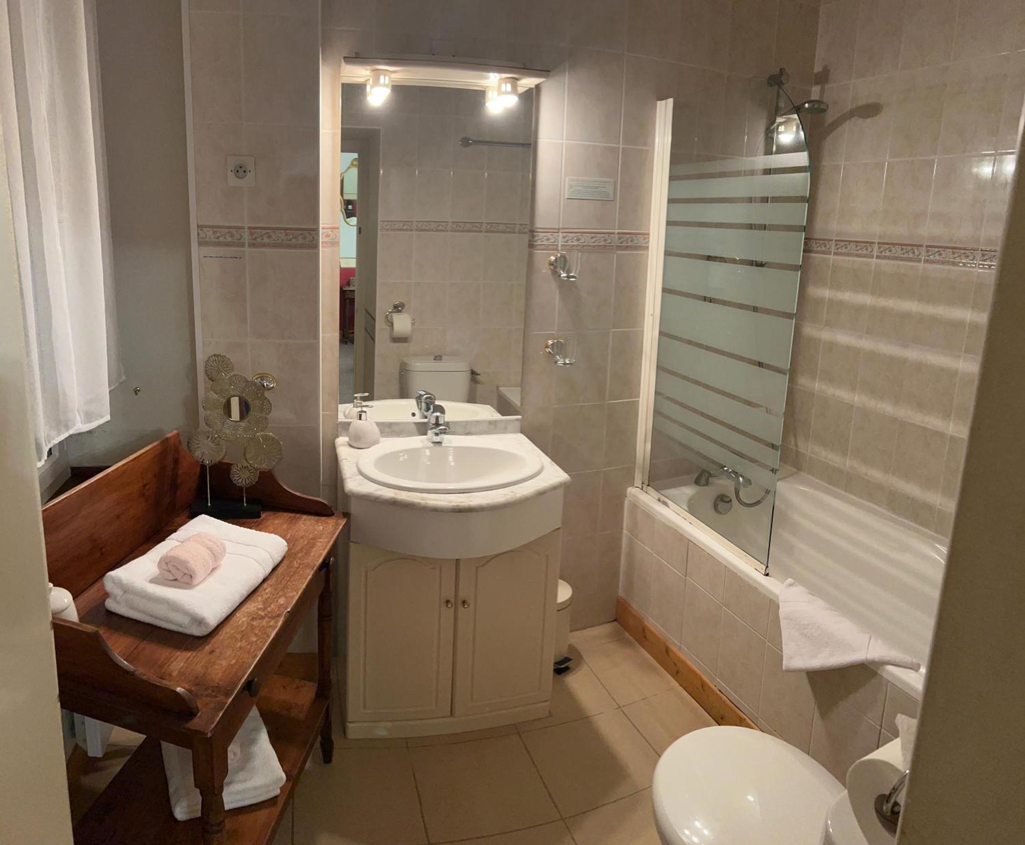 Hotel De La Loire Saint-Satur Esterno foto