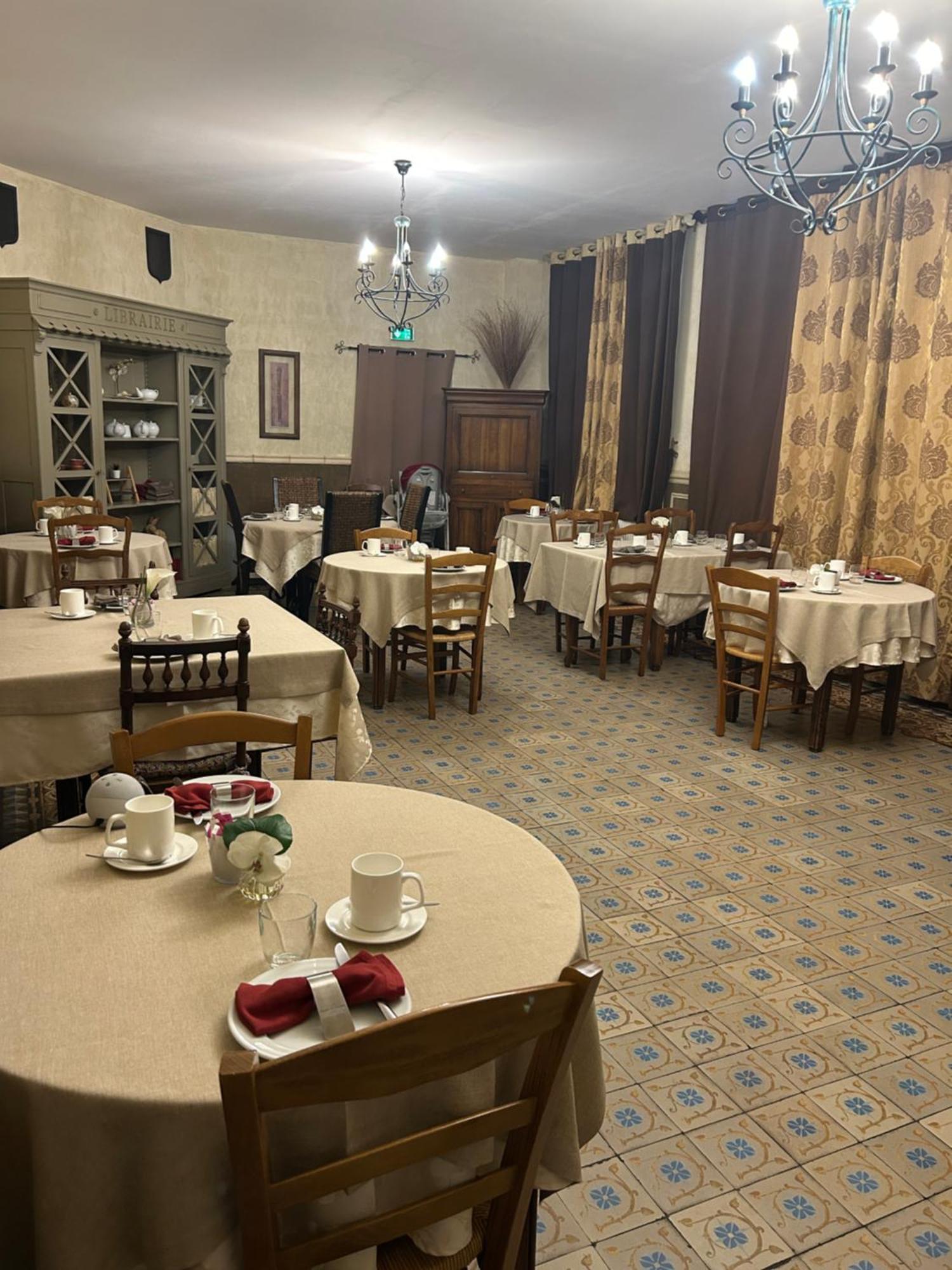 Hotel De La Loire Saint-Satur Esterno foto
