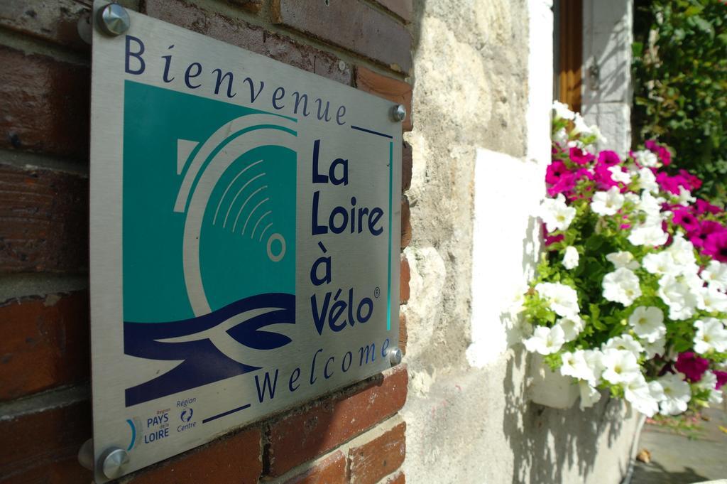 Hotel De La Loire Saint-Satur Esterno foto